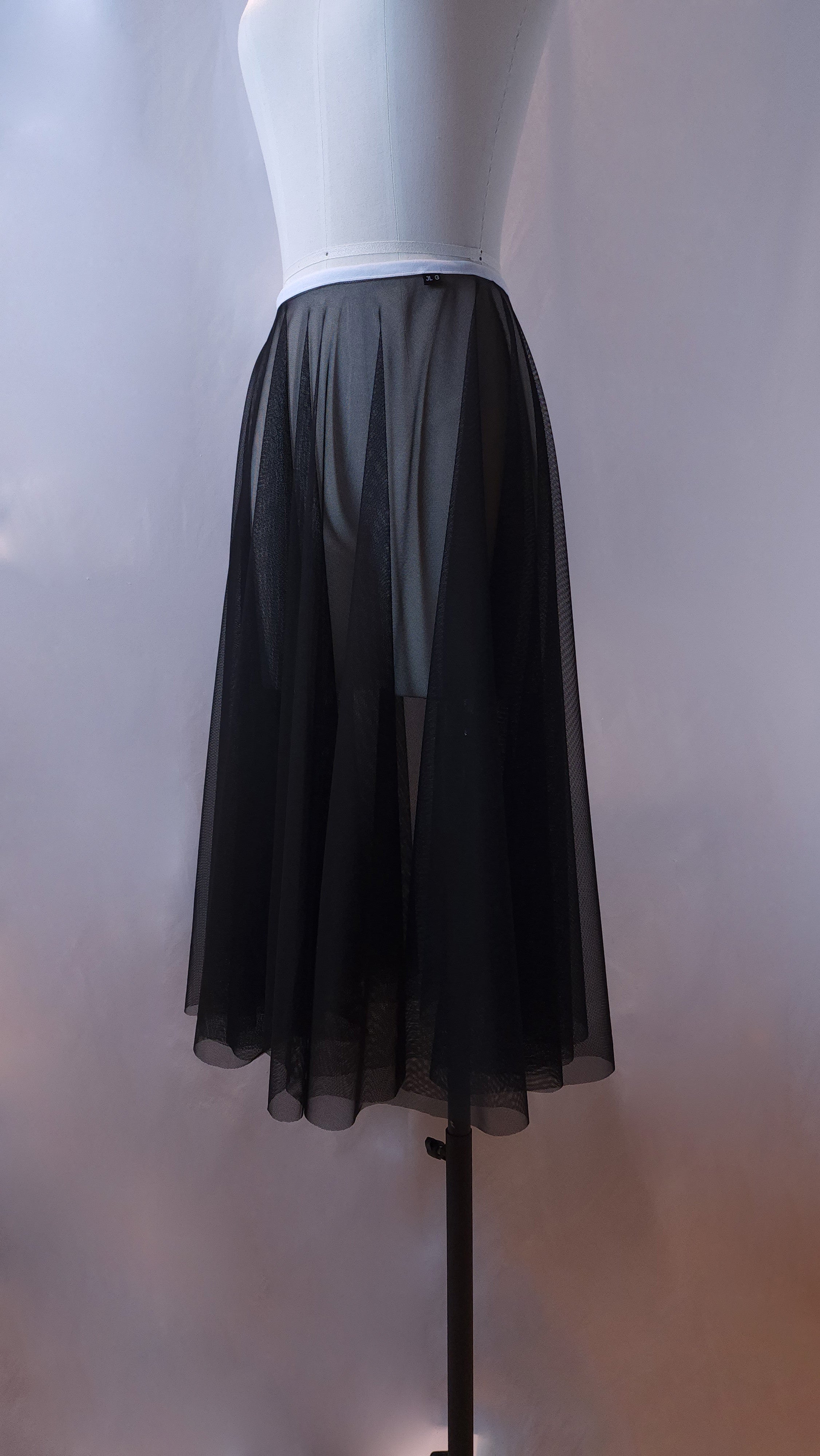 Lina 28" 彩排裙 - 黑色